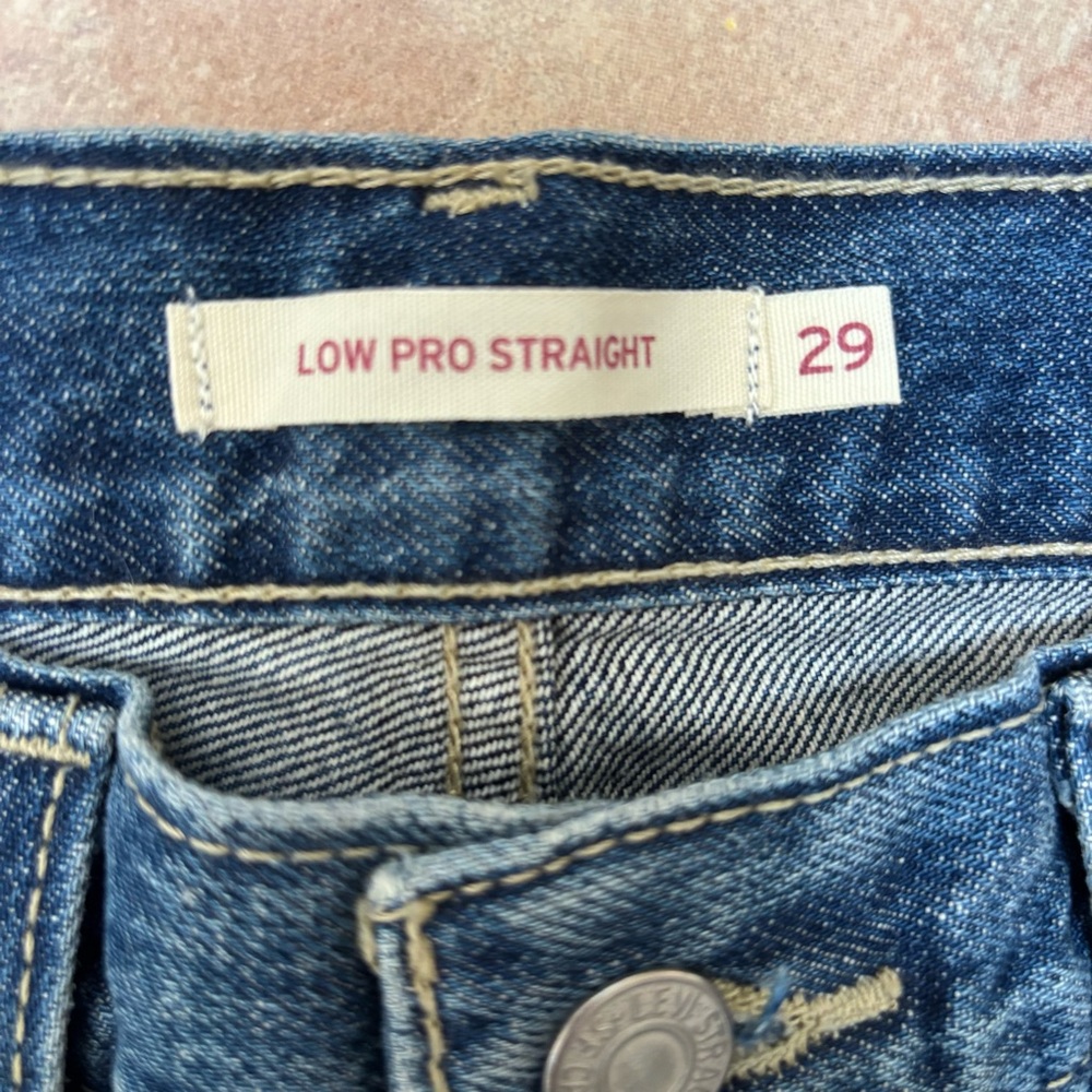 π¦ Levi's Distressed Straight Leg Jeans - Low Pro π¦ - Picture 10 of 14